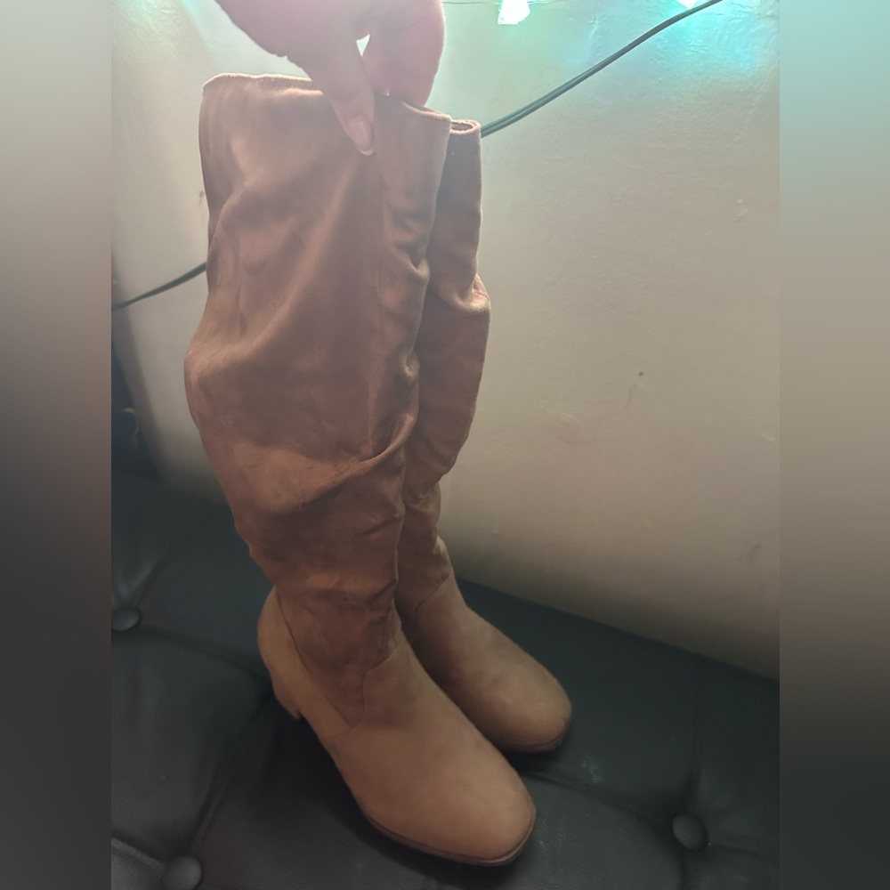 Knee high wide calf high heel boots size 9W